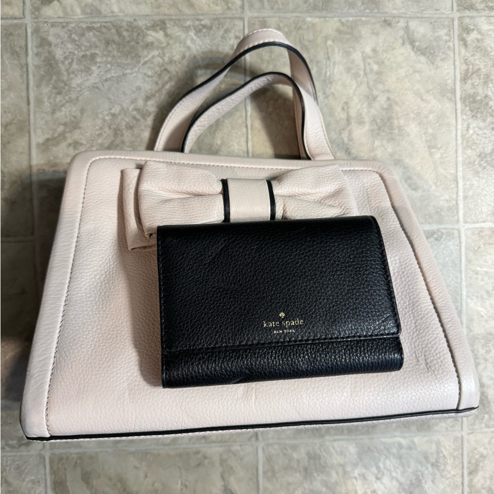 Kate Spade Bow purse with matching wallet